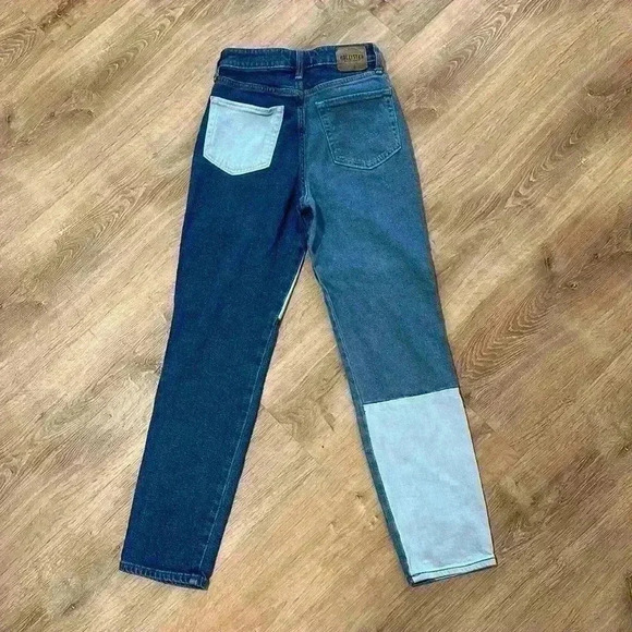 HOLLISTER | Ultra High-Rise Patchwork Mom Jeans - Picture 7 of 8